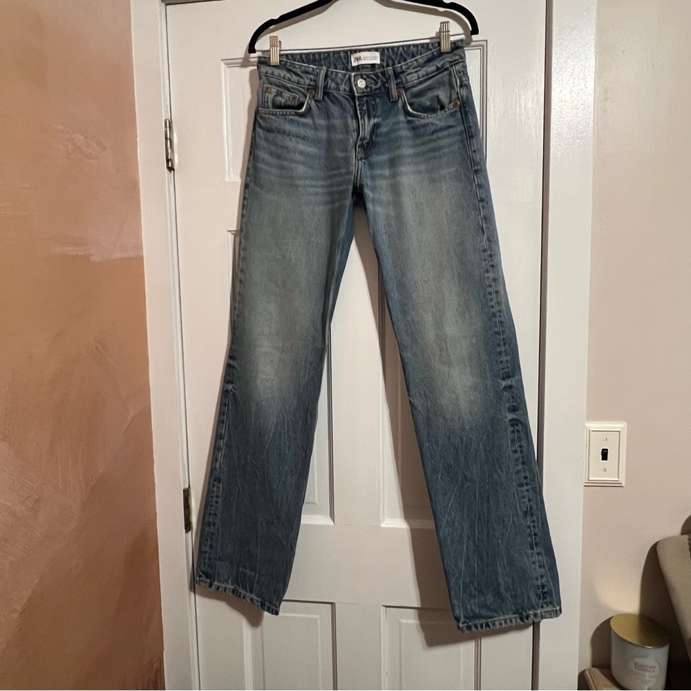 ZARA Straight Leg BootCut Classic Wash Blue Denim Jeans 4